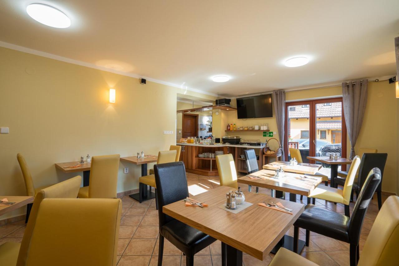 Penzion Balcony Hotel Cesky Krumlov Ngoại thất bức ảnh